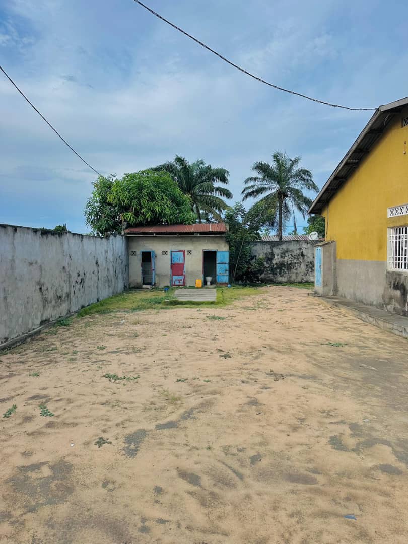 Maison à vendre à Muanda - vue 1