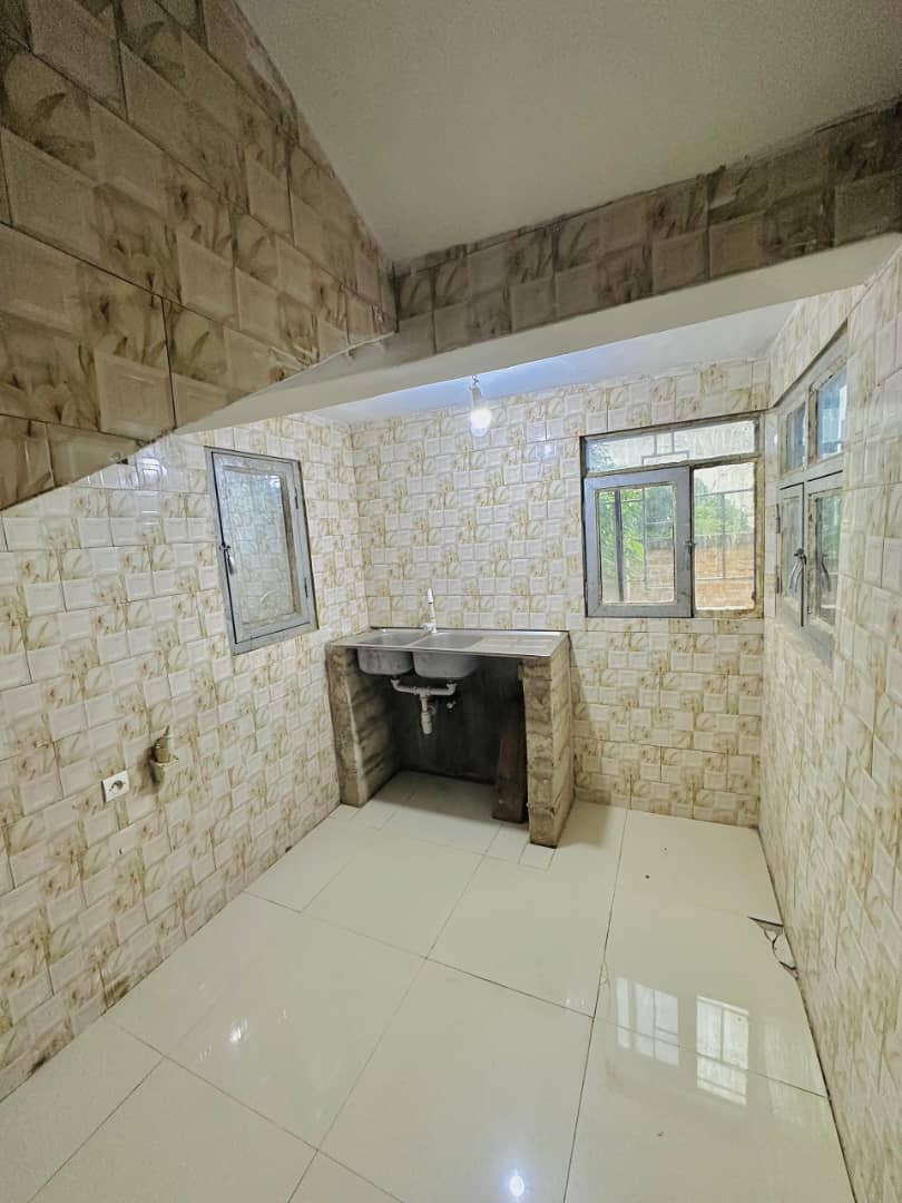 Maison neuve à vendre à Boma – Fichière (La Candide) - vue 3