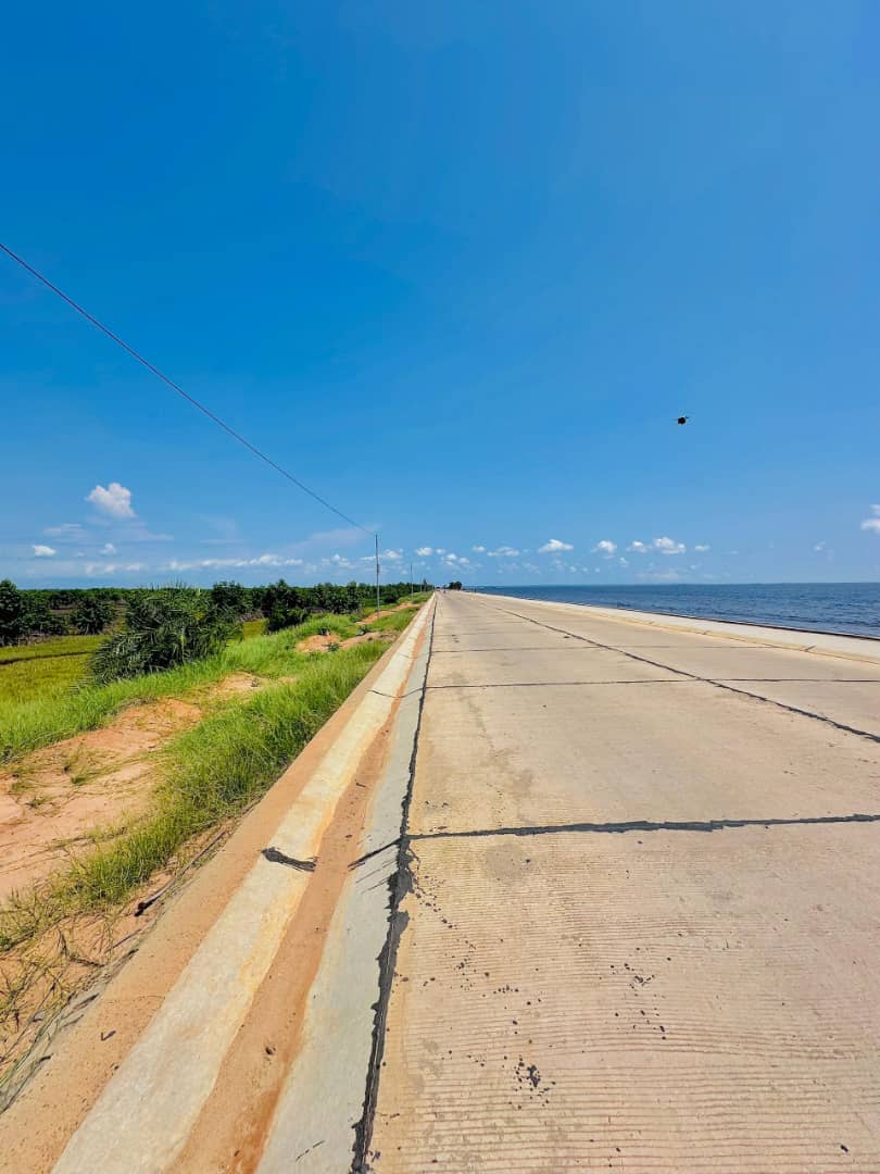 Terrain exceptionnel à vendre à Muanda – Bord de l’océan