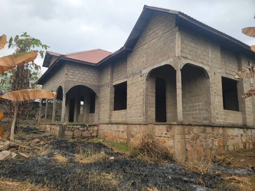 GRANDE PARCELLE À VENDRE À BOMA – SAÏCO